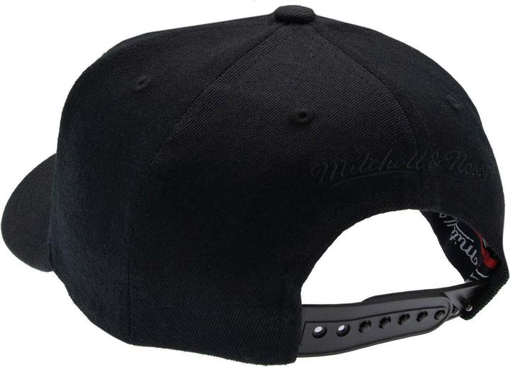 Produktbild Mitchell & Ness M&N Stretch Snapback Classic Red Stretch-Fit Cap Schwarz (One Size)