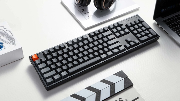 Produktbild Keychron K10 (CH, Kabellos, Kabelgebunden)