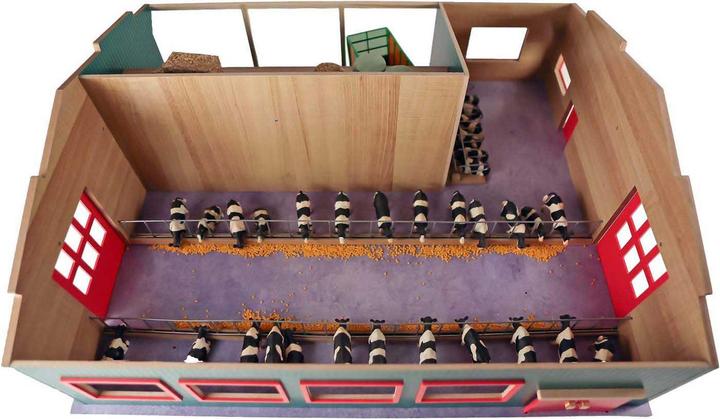 Actual product image Kids Globe Farming Kids Globe Laufstall mit Lager und Weide 1:32