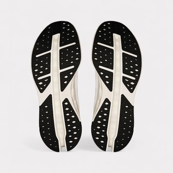 Produktbild On Running ON Cloudsurfer Max (44.5)