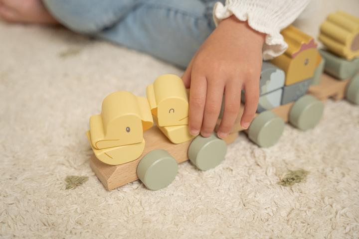 Actual product image Little Dutch Chicken railway