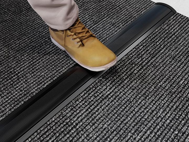 Actual product image Multibrackets Top shelf cable duct 139x1100, aluminium, black (Duct, 110 cm)