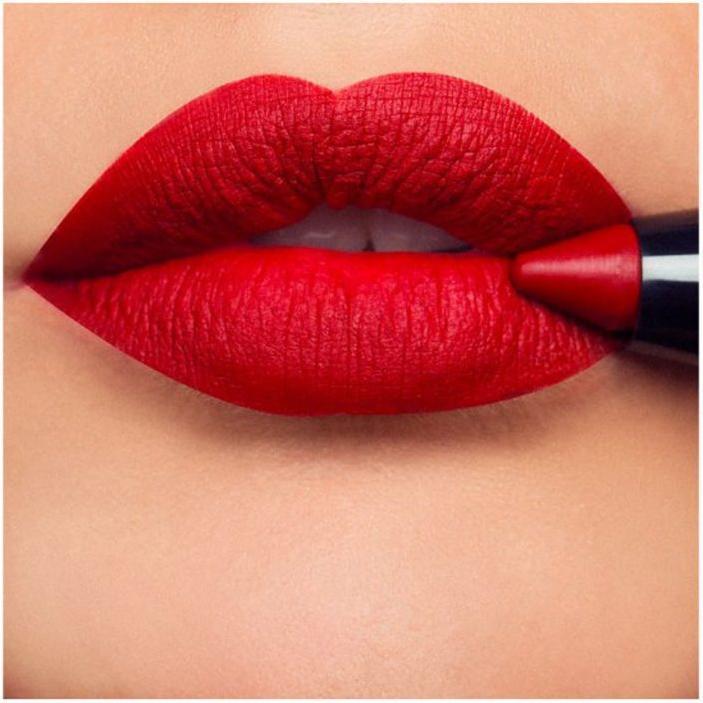 Actual product image Deborah Milano 24Ore Velvet Mat Lipstick No 04 (04)