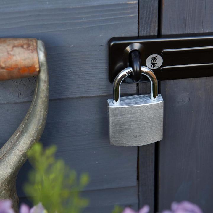 Actual product image Yale Y105B/90/BK Safety catch 90 mm