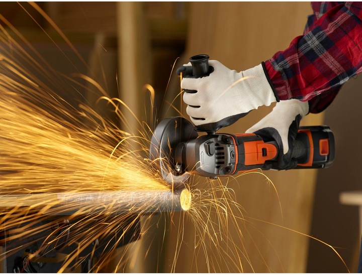 Immagine prodotto Black & Decker Smerigliatrice angolare a batteria BCG720M1 (125 mm)
