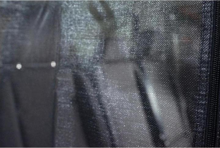 Produktbild VanQuito Moskitonetz mit Schiebetüren, links