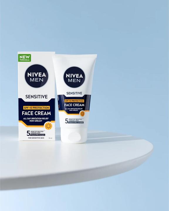Actual product image NIVEA MEN Protective skin cream SPF 15 Men Sensitive (Face Cream) 75 ml (75 ml, Day cream, SPF 15)