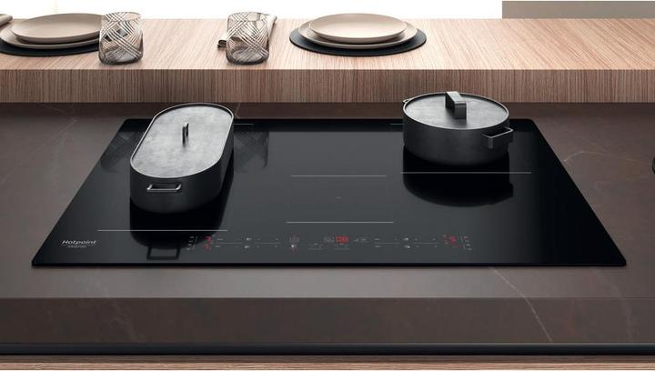 Actual product image Hotpoint HB 0577B NE (77 cm, Induction hob)
