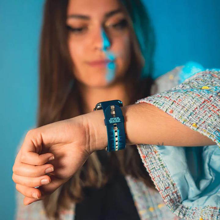 Immagine prodotto Moby Fox Bracciale Smartwatch Star Wars Darth Vader Lightsaber 22 mm (22 mm, Acciaio inossidabile, Silicone)