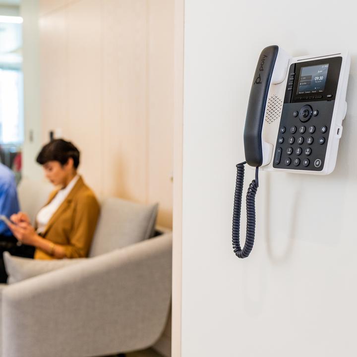 Image du produit HP Poly Edge E100 IP PH PoE-e