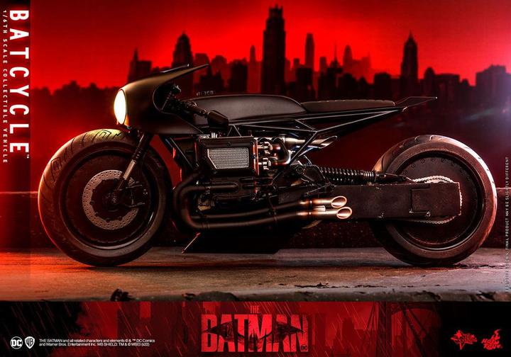 Actual product image Hot Toys The Batman Véhicule Movie Masterpiece 1/6 Batcycle 42 cm