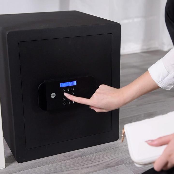 Actual product image Yale Safe (26.90 l)