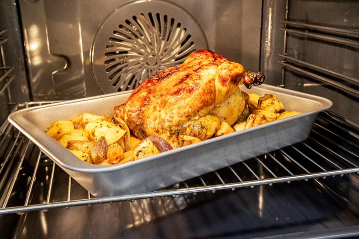 Actual product image Kitchen Craft Roasting tin
