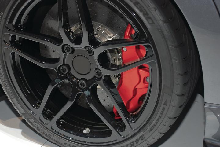 Actual product image Foliatec Brake caliper paint