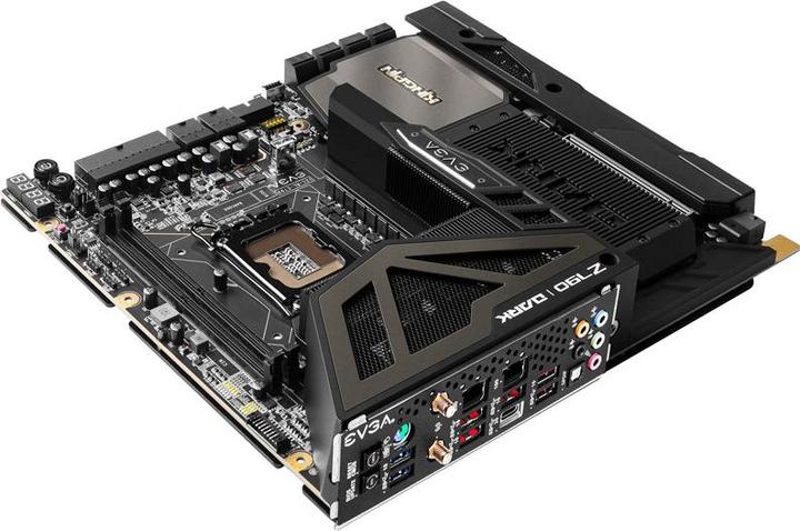 Actual product image EVGA Z790 Dark Kingpin (LGA 1700, Intel Z790, E-ATX)