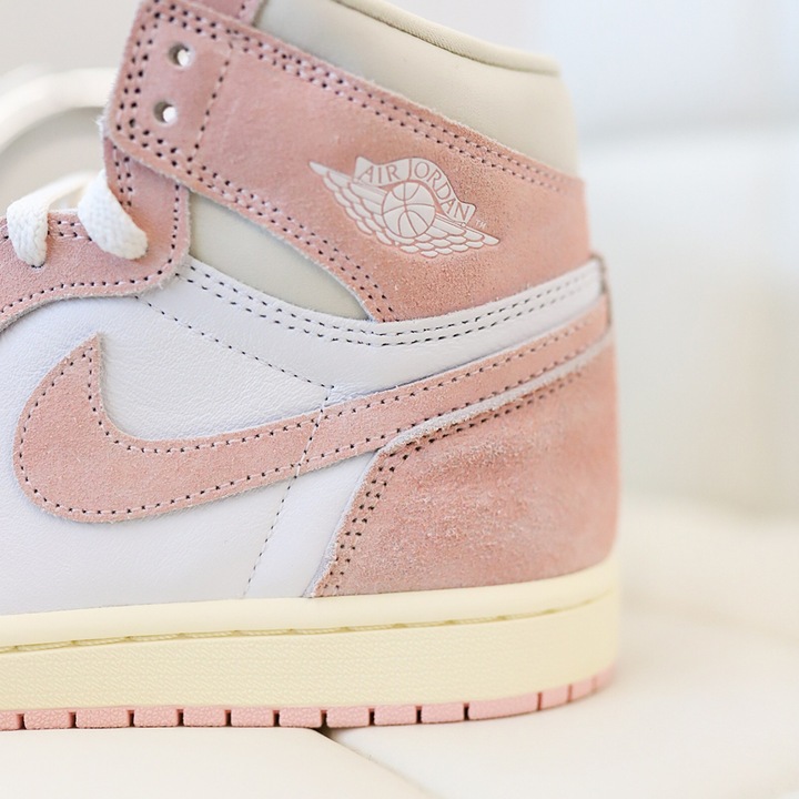 Actual product image Nike Air Jordan 1 (39)