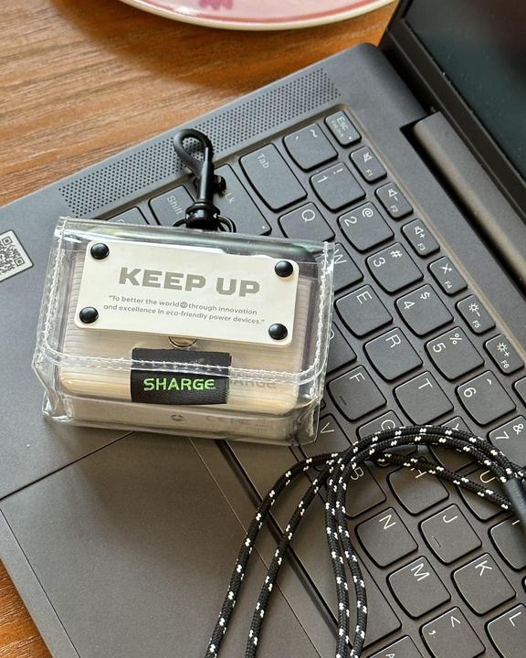 Produktbild Sharge Transparente Tasche für Powerbank (Flow Mini)