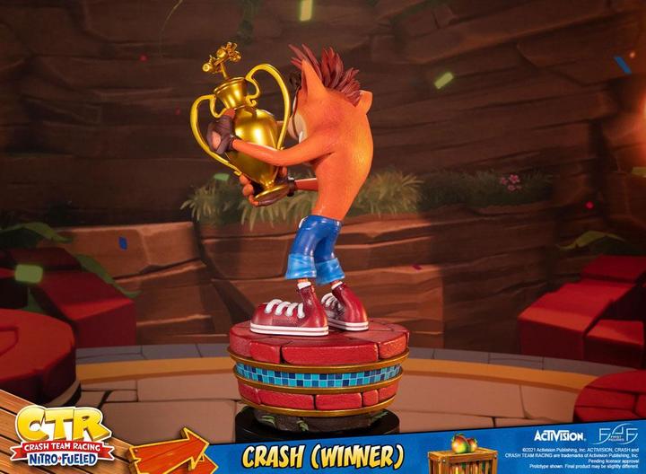 Actual product image Magni First4Figures - Crash Team Racing Nitro-Fueled (Crash Winner) RESIN /Figure