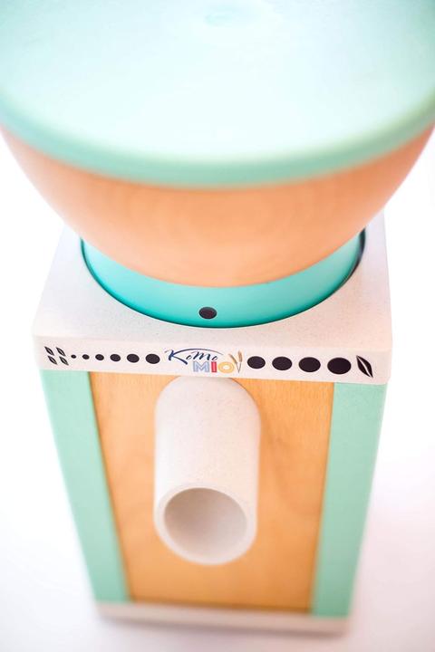 Actual product image Komo Mio grain mill water green beech wood motor 360 W