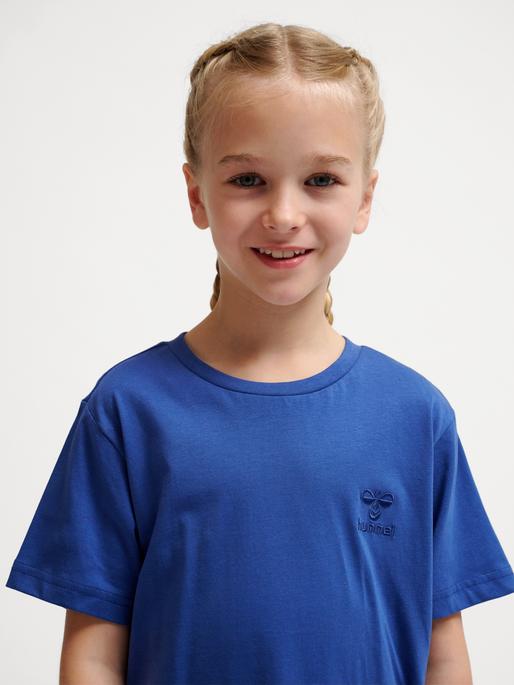 Actual product image hummel hmlTRELLE T-SHIRT S/S (104)