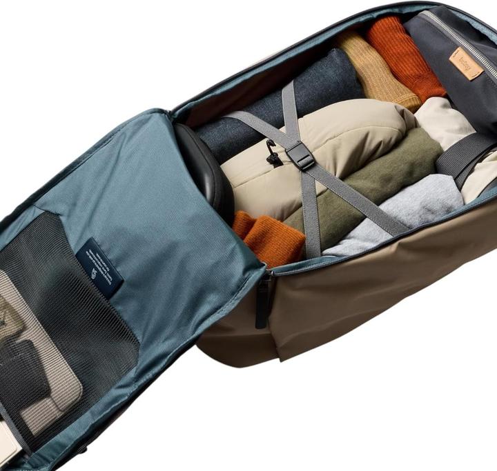 Actual product image Bellroy Transit Workpack Pro 28L, Stone (28 l)