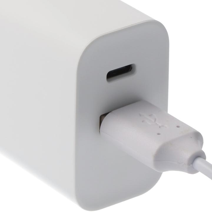 Produktbild AccuCell Dual-USB Schnellladegerät USB QC3.0 (32 W)