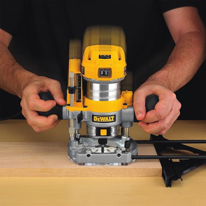 Image du produit DeWalt D 26204 (Défonceuse, Rainureuse)
