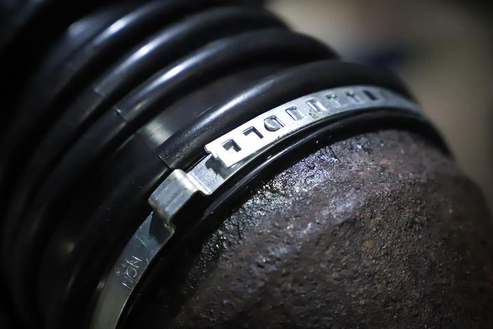 Actual product image BGS Axle boot clamp set