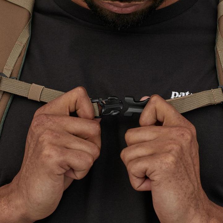 Actual product image Patagonia Black Hole (25 l)