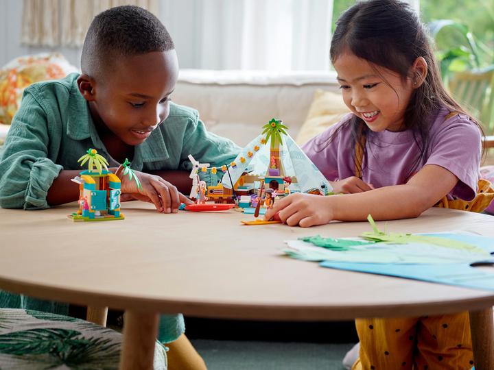 Actual product image LEGO Glamping on the beach (41700, LEGO Friends)