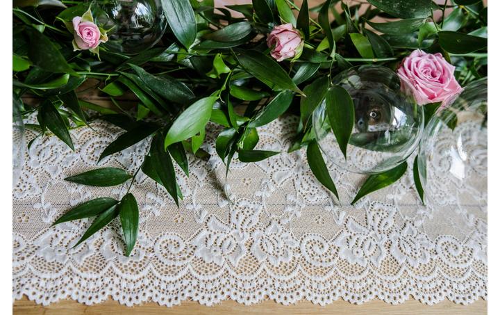 Actual product image Partydeco Fabric lace 15 x 900 cm, White