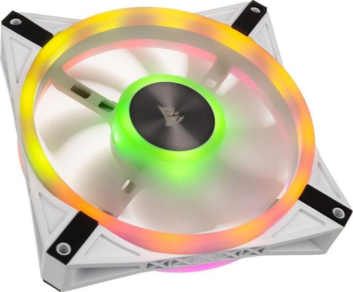 Actual product image Corsair iCUE QL140 RGB (140 mm, 1 x)