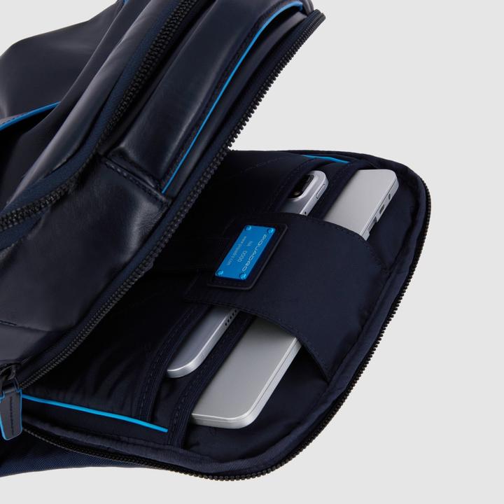 Produktbild Piquadro Blue Square - Laptoprucksack 14" mit iPad®-Fach (14 l)