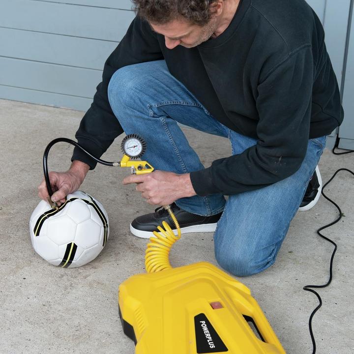 Actual product image Powerplus Compressor 1100W + 11acc (8 bar)