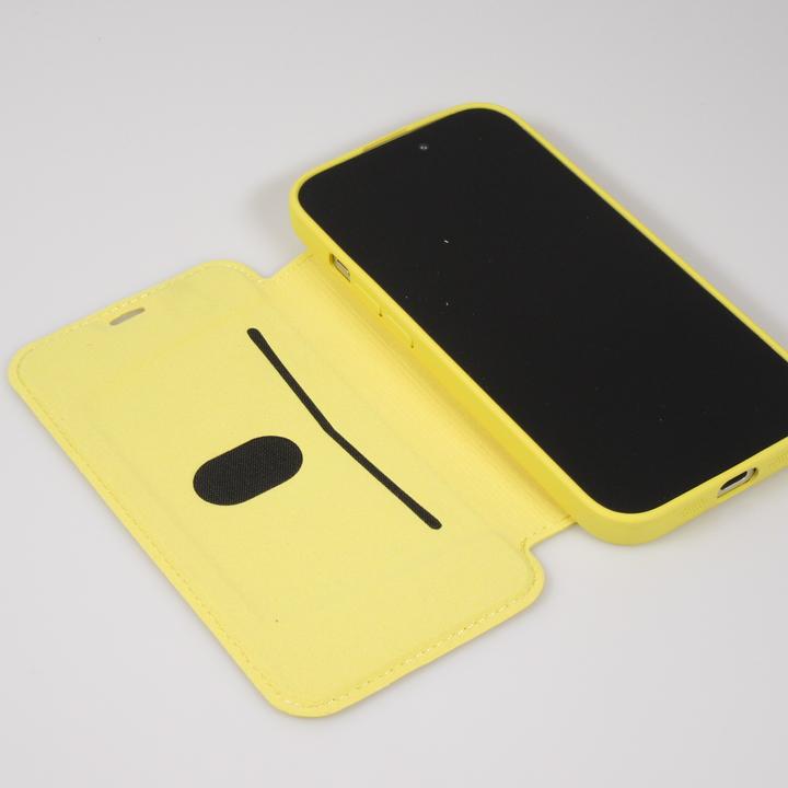 Image du produit PhoneLook Fourre Flip silicone souple avec surface lisse et mate (Apple iPhone 15 Pro)