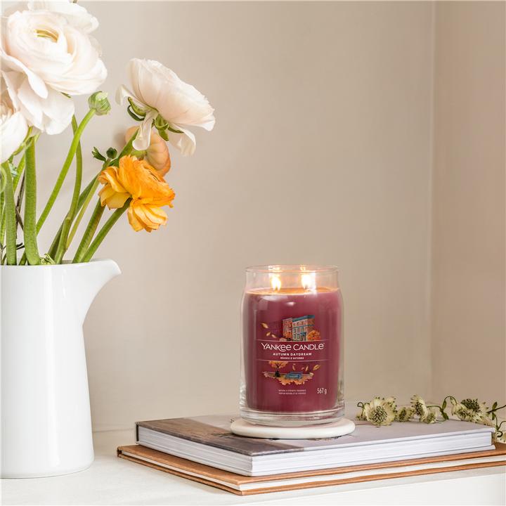 Actual product image Yankee Candle Autumn Daydream (567 g)