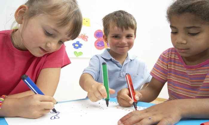 Image du produit STABILO Trio Scribbi Stylo feutre triangulaire à ressort (Jaune, 1 x)