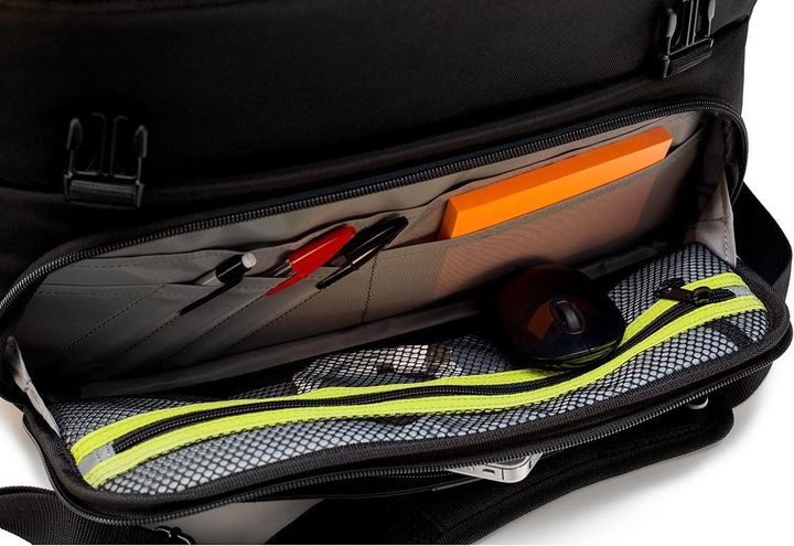 Produktbild Targus City Gear Messenger (17.30", Universal)
