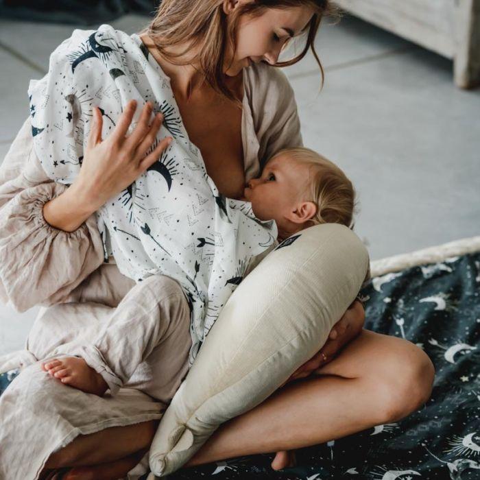 Produktbild La Millou Nursing pillow Chic chick Velvet touch - Sand (50 cm)