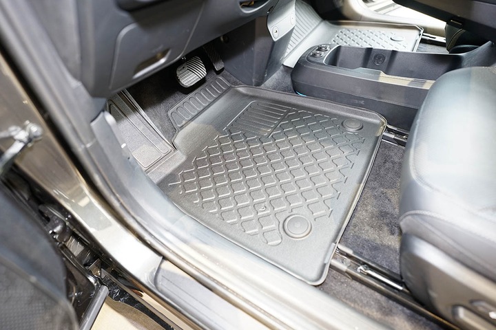 Actual product image Aristar All-weather floor mats for Kia EV6 from 2021 (1 set of 4 floor mats)