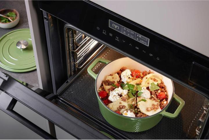 Immagine prodotto Berndes Cocotte B.IRON in ghisa ovale 31 x 24 cm 6 litri verde salvia INDUZIONE (23.90 cm, Pirofila + casseruola, Ghisa)