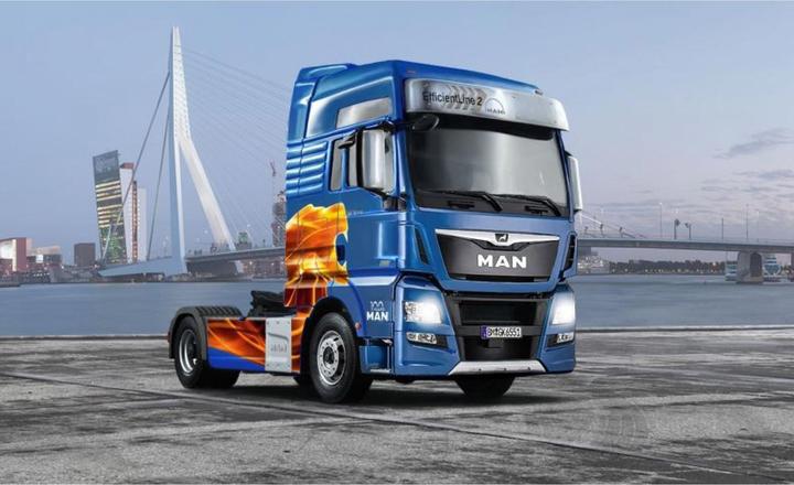 Produktbild Italeri MAN TGX XXL D38