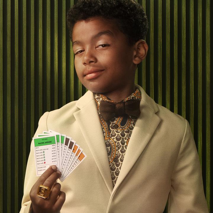 Produktbild Monopoly Brettspiel mit Aufbewahrungsfach und grösseren Spielfiguren