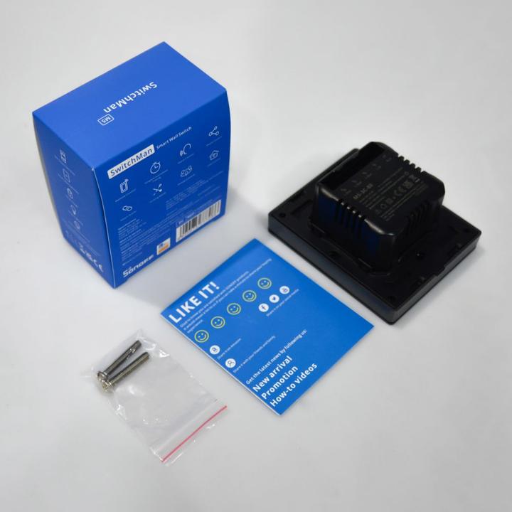 Produktbild Sonoff Smart 3-Channel Wi-Fi Wall Switch Black (M5-3C-80)