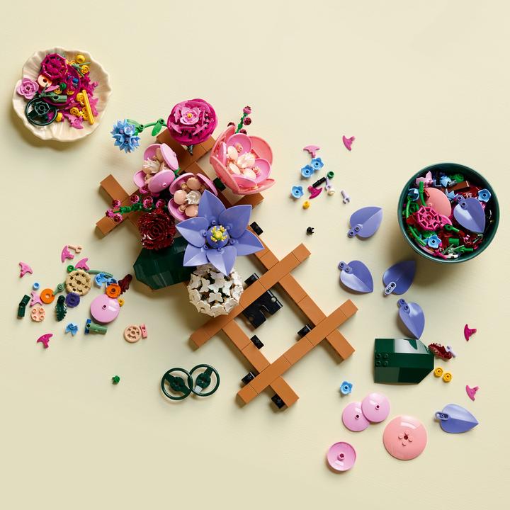 Actual product image LEGO Blumen an der Wand (LEGO Botanicals)