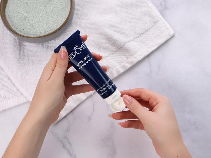 Immagine prodotto Herome Overnight Hand Mask Ripristina le Mani Screpolate Formula Gel 40ml (40 ml)