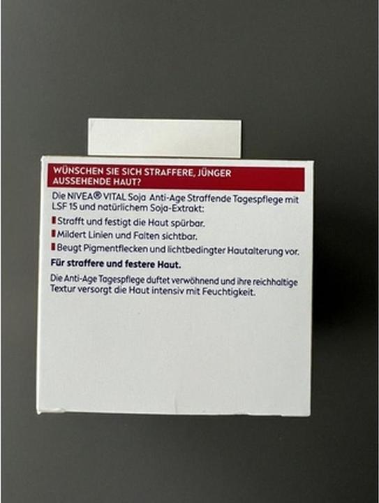 Actual product image NIVEA Vital Soja (50 ml, 24h cream, SPF 15)