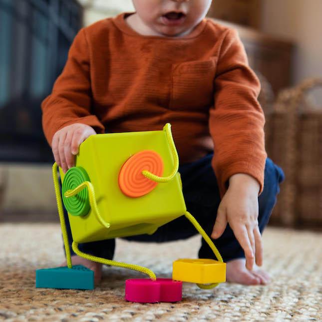 Productafbeelding Fat Brain Toys OombeeCube