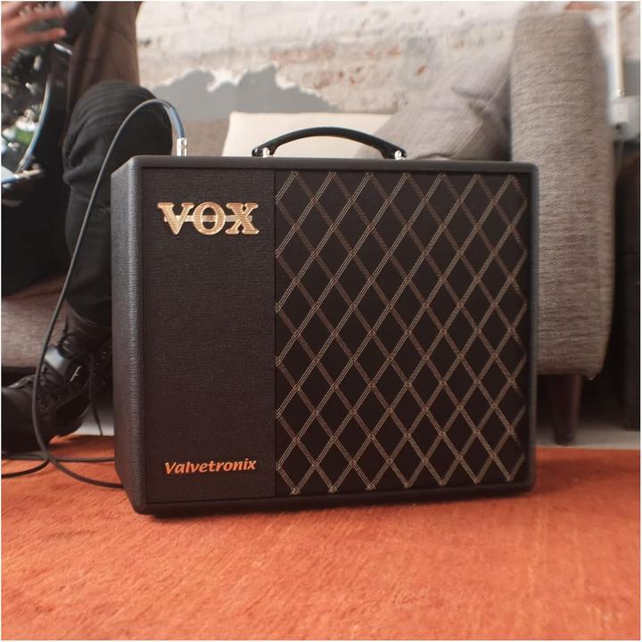Actual product image Vox Electric Guitar Combo, Valvetronix, 1x8", 20W, Amp/FX Modeling (Guitar, 20 W)