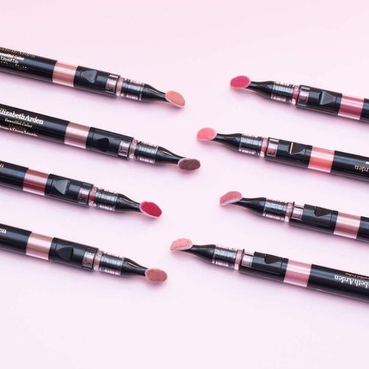 Immagine prodotto Elizabeth Arden Beautiful Color Liquid Lip Lacquer 26 Burgundy 2.4 ml (26)